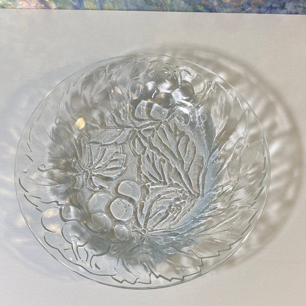 KIG Grapes And Leaves Clear 9" Glass Plate Set of 2 - Picture 3 of 8